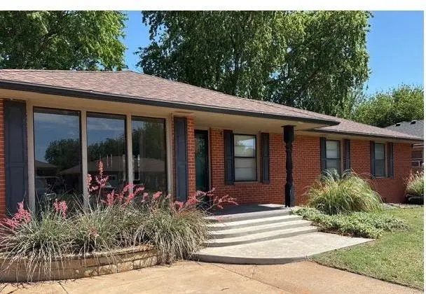323 Hayden Blvd