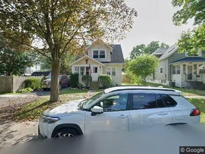 101 W Irving St