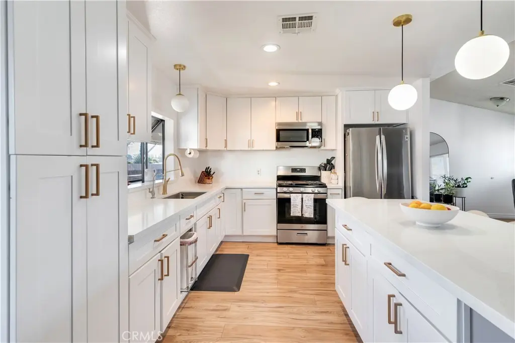 4080 Pedley #155