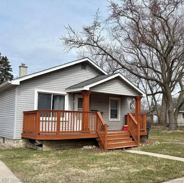 683 E Mansfield Ave