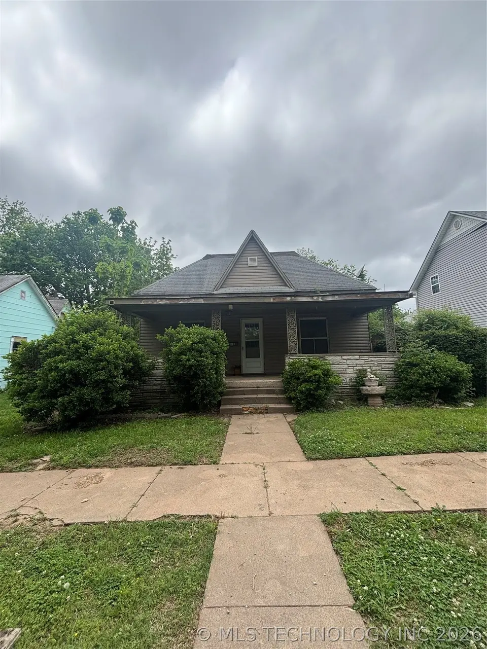 206 N Vine Ave