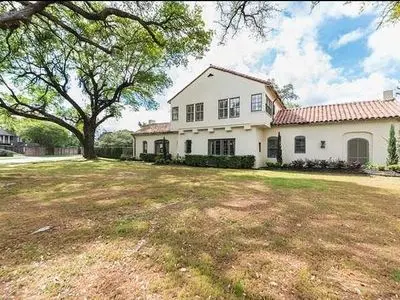 2500 Harrison Ave