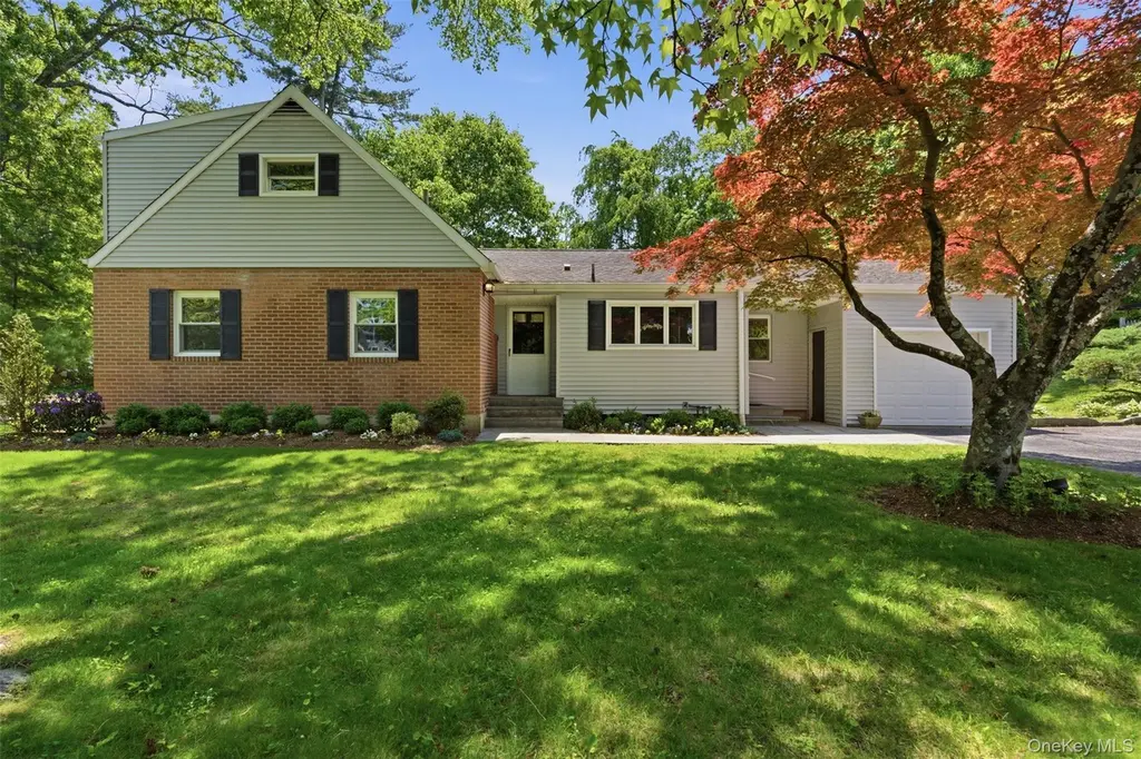 67 Old Country Rd