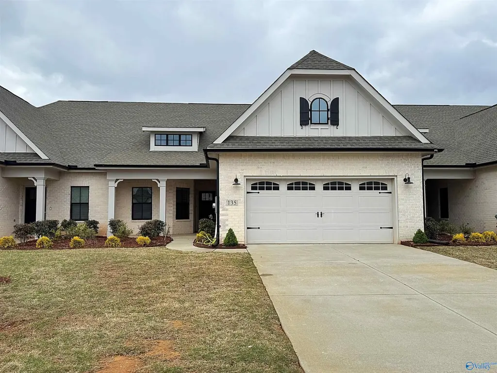 135 Rugby Dr