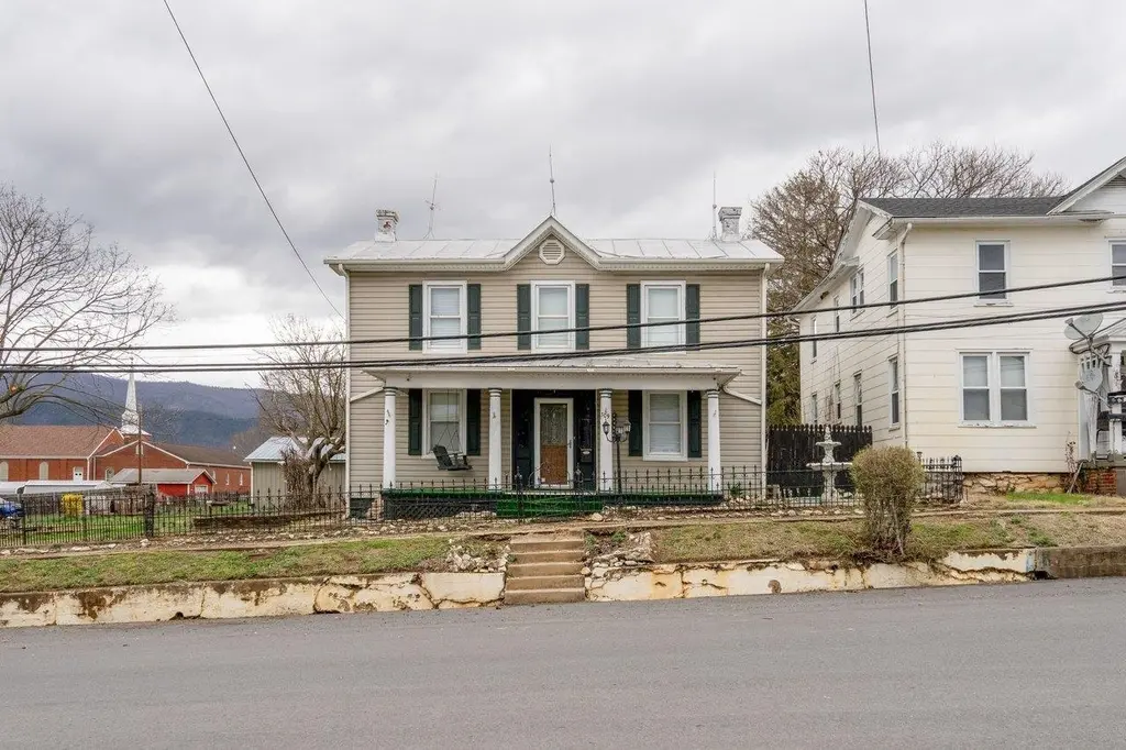 309 Virginia Ave