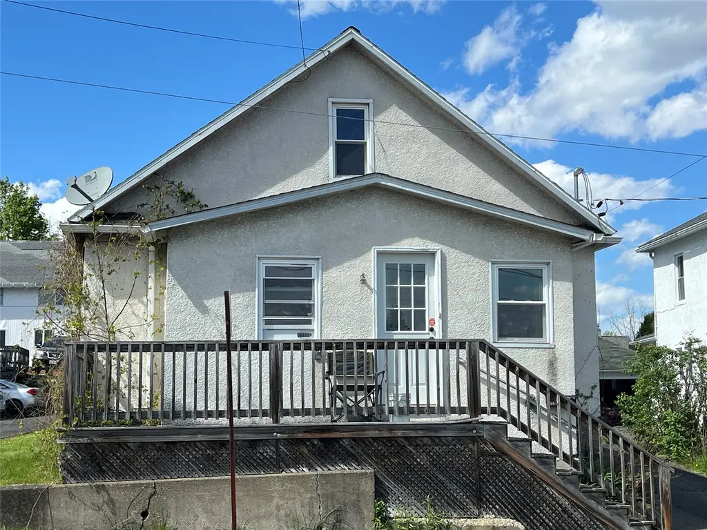 805 Pine Street St