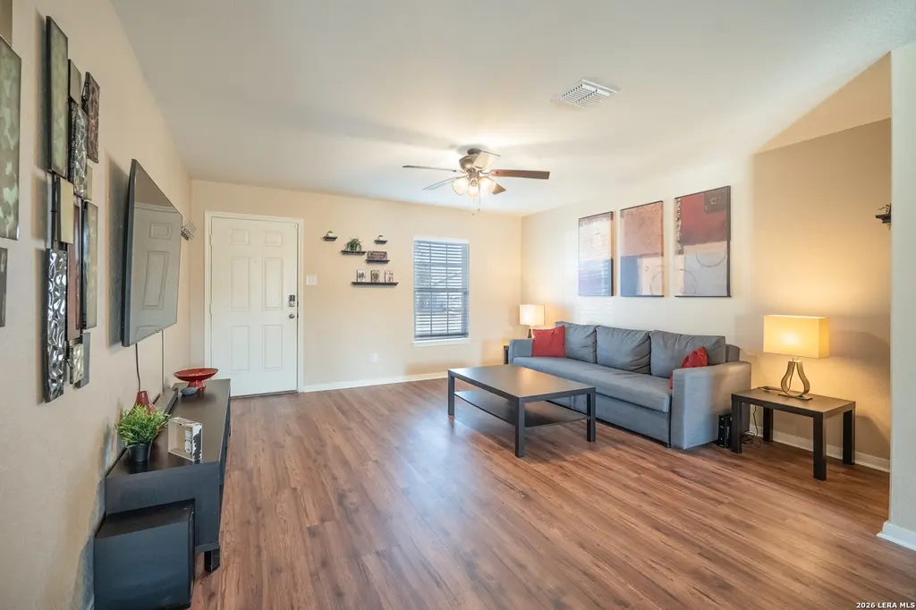 6139 Lakefront