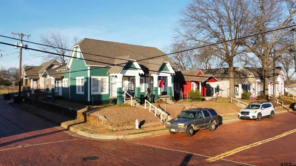 400 E Ferguson St