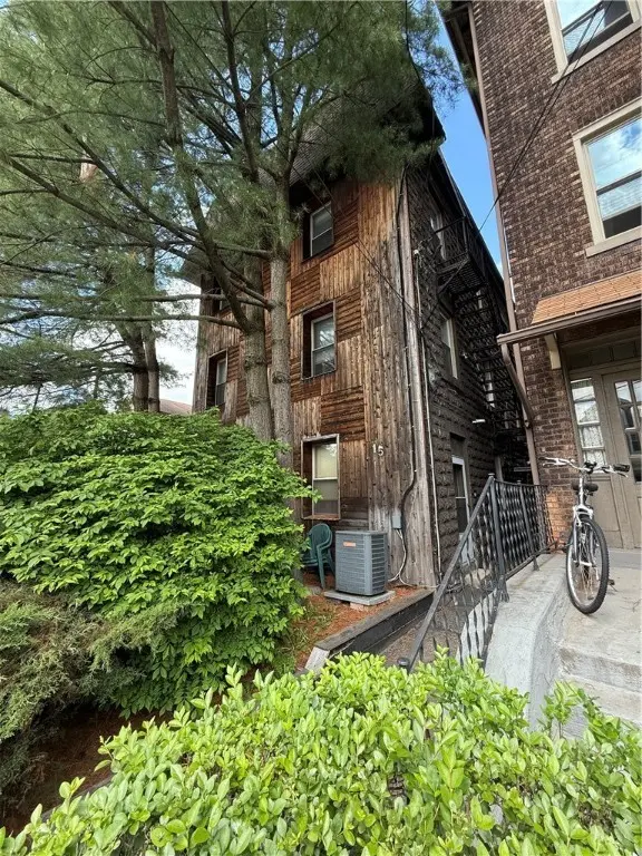 15 Lenox Ave