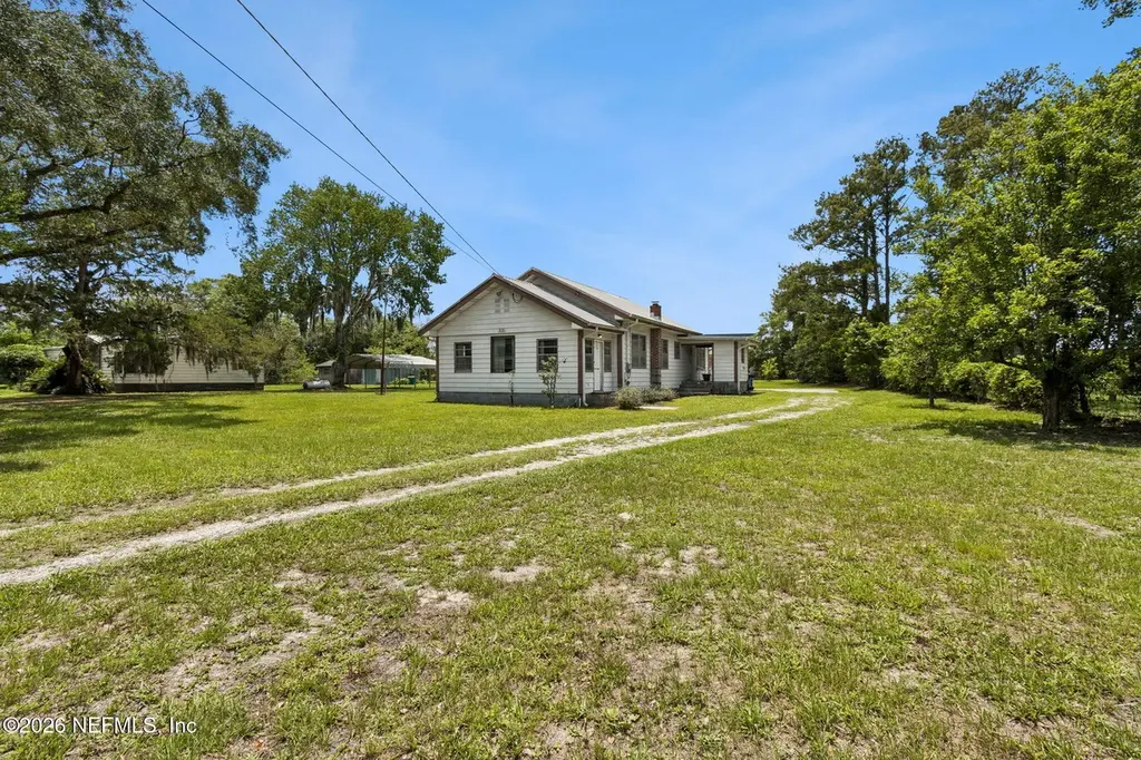 1826 Faye Rd
