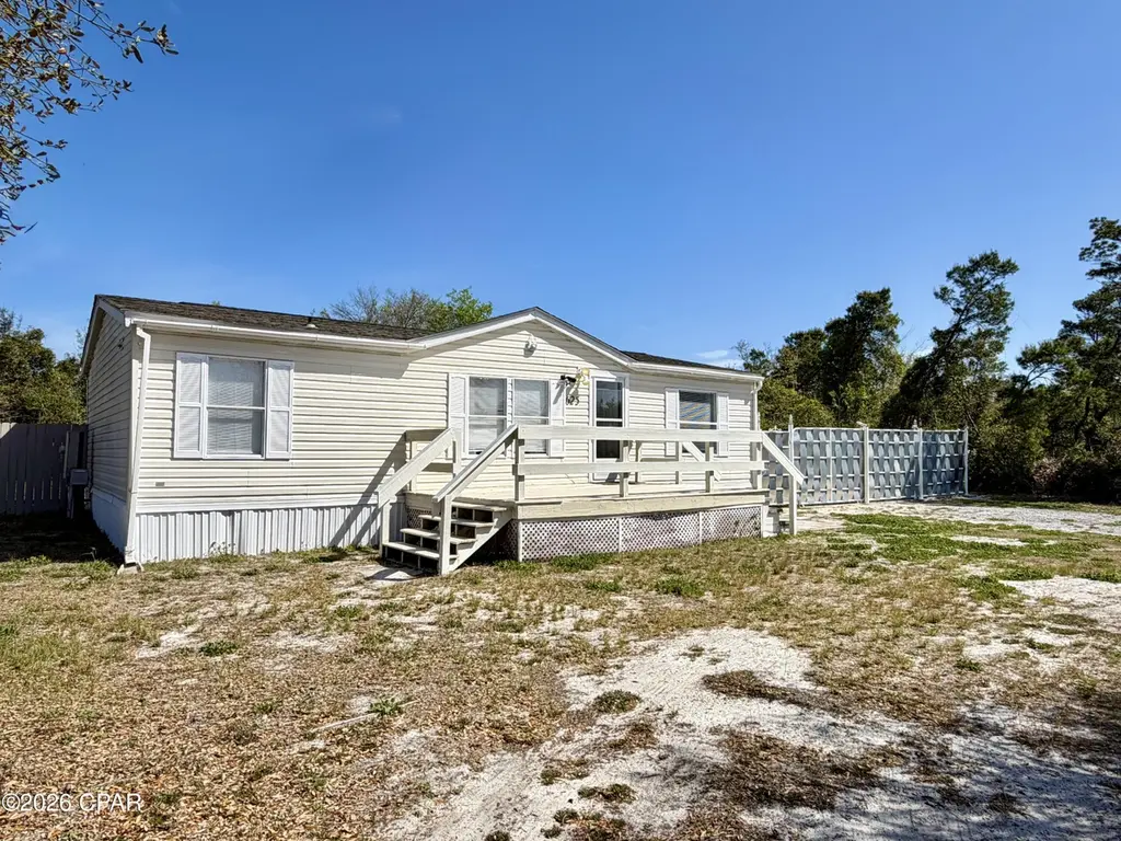 625 Live Oak Ln