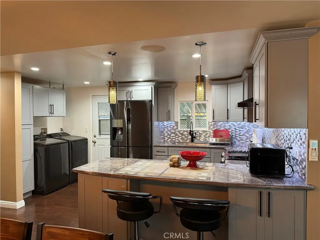 435 E Gardena Blvd #10