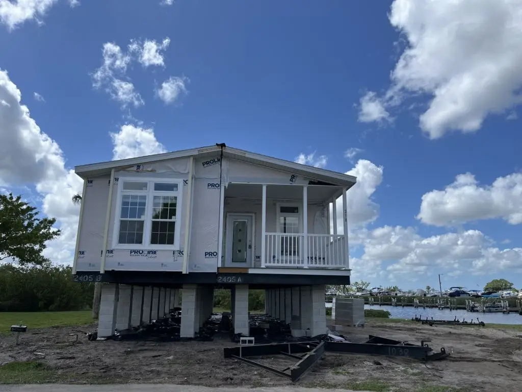 218 Amelo Ave
