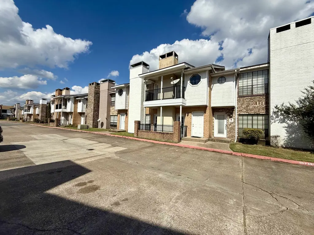 1620 Wellington Place, Unit 1101 Pl