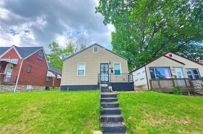 6343 Sherry Ave
