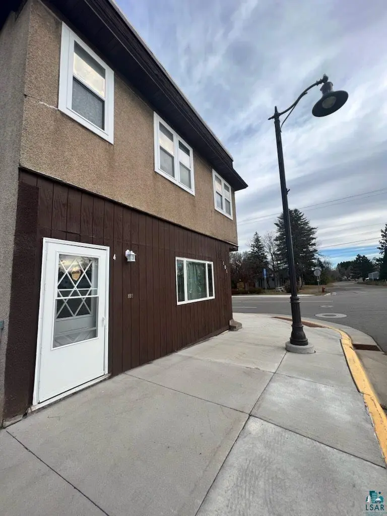 101 7th Ave Ave W
