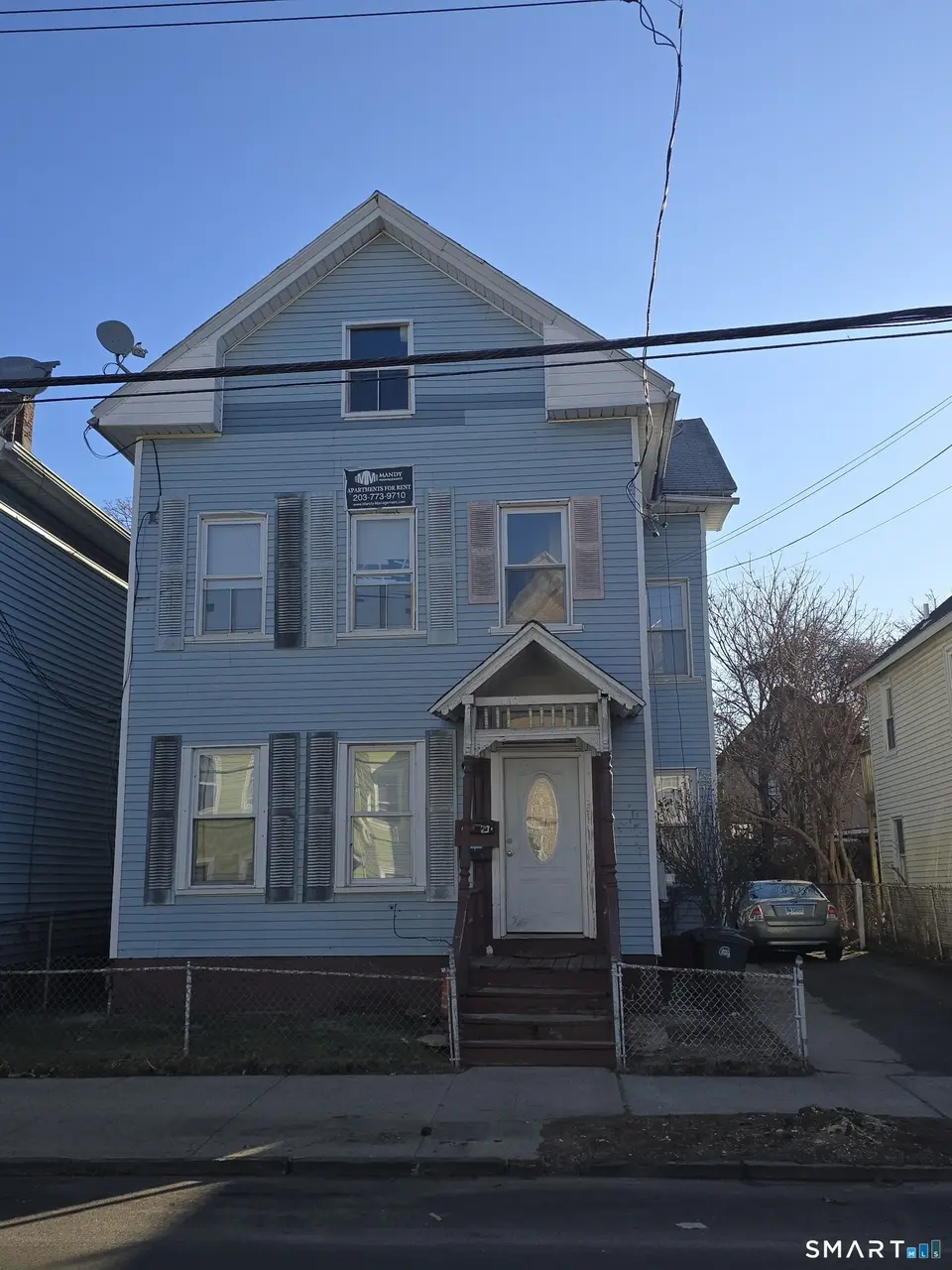 265 James St