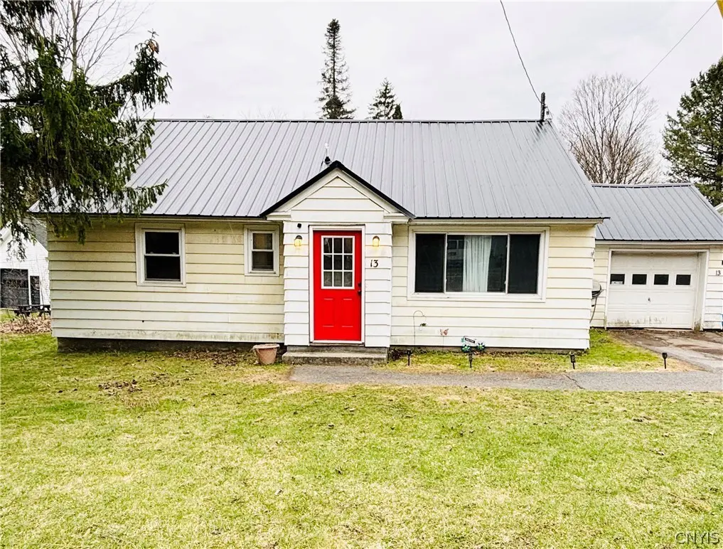 13 Cedar St