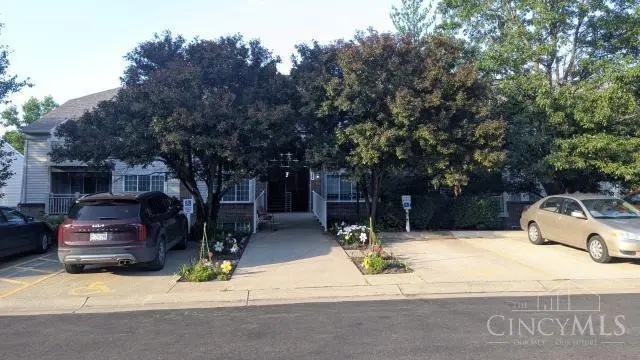 9810 Regatta Dr #107