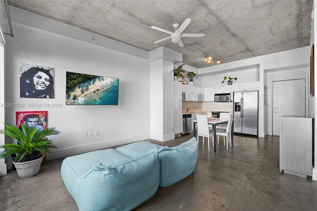 133 NE 2nd Ave #909