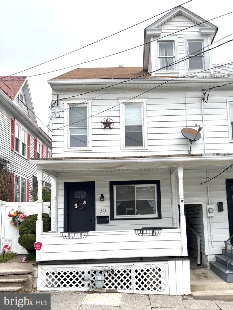 30 N Pine St