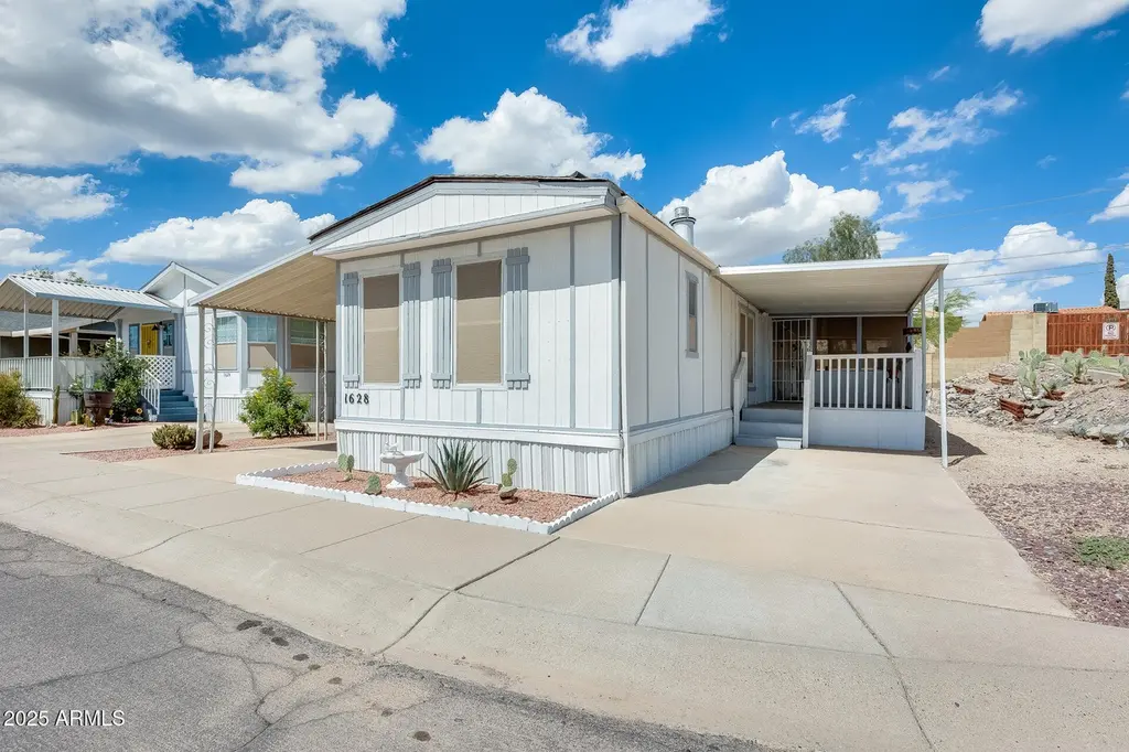1628 E Villa Rita Dr
