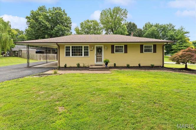 10 Leo Dr