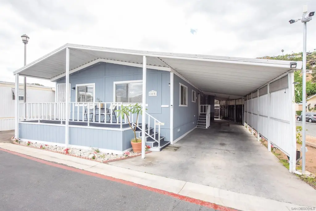 1285 E Washington Ave #113