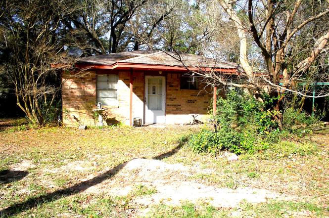 386 Lawrence Rd