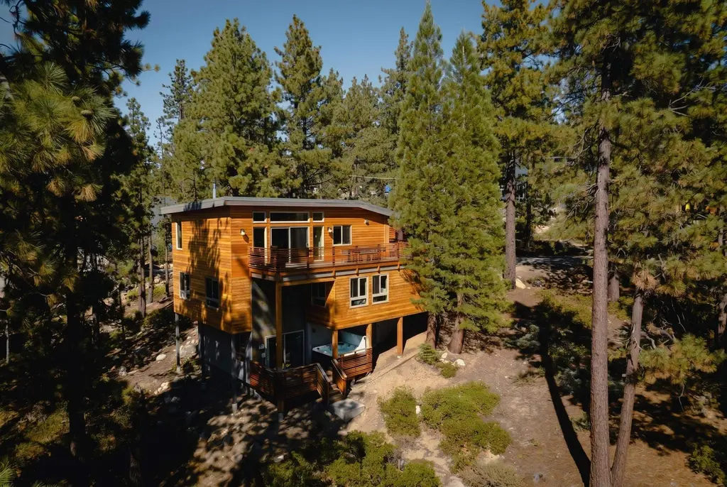 3737 Terrace Dr