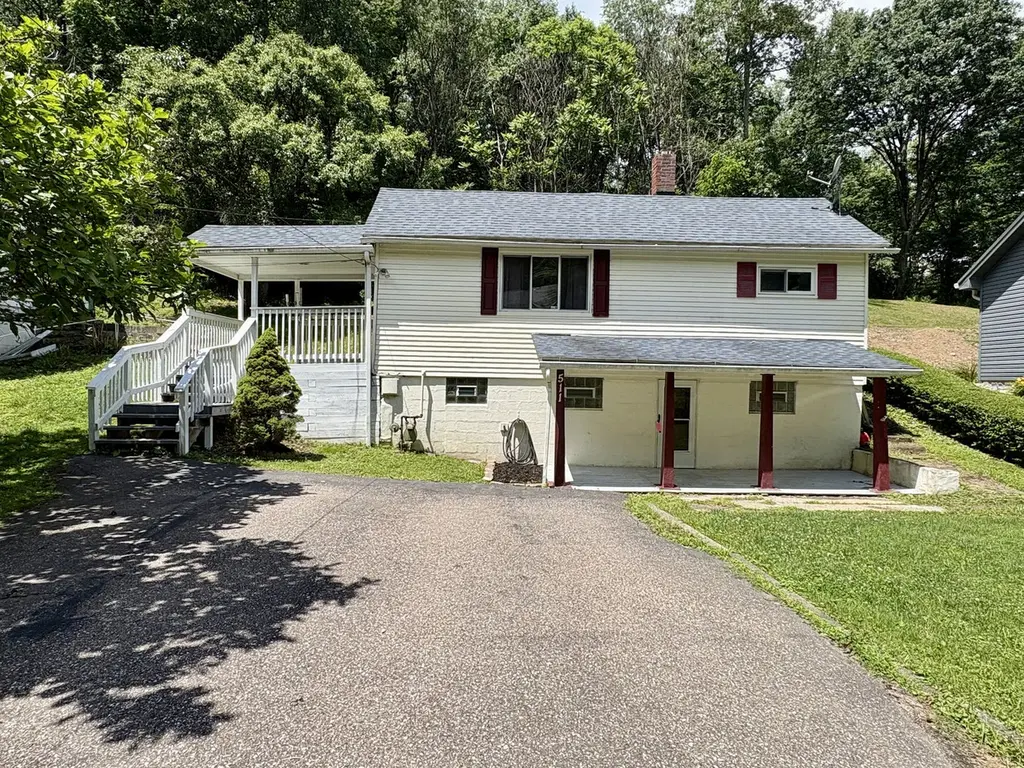 511 California Hollow Rd