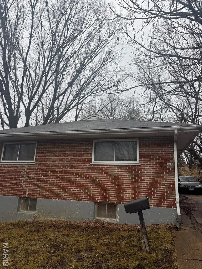 243 Chambers Rd