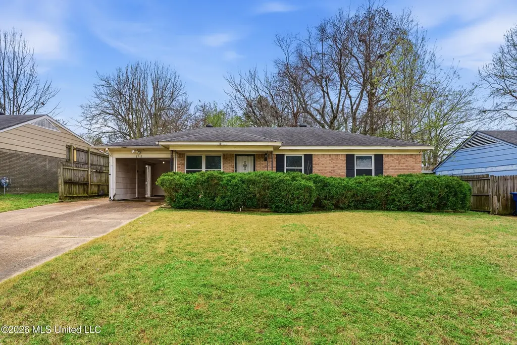 2715 Meadowbrook Dr