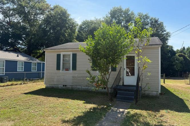 307 Diana St