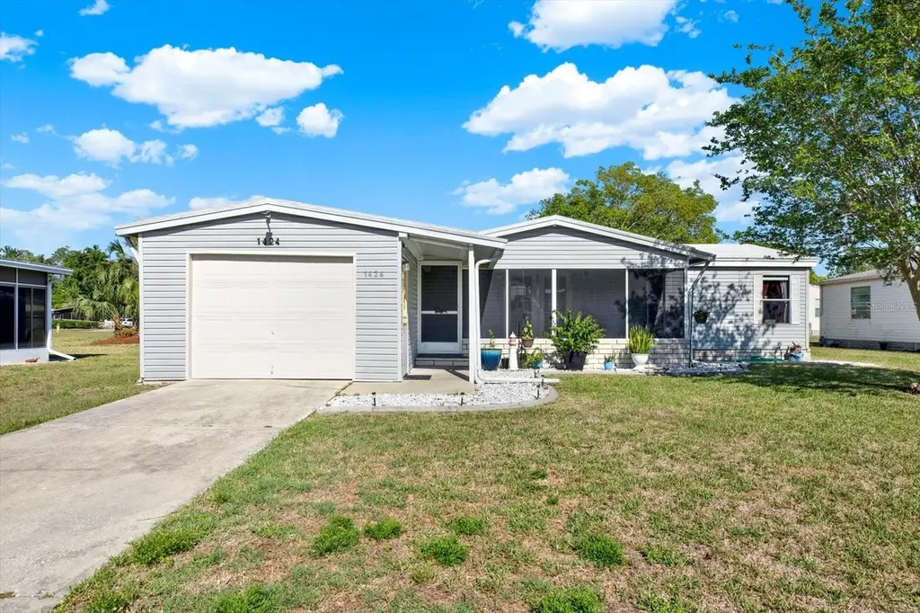 1424 Cross Bow Ln