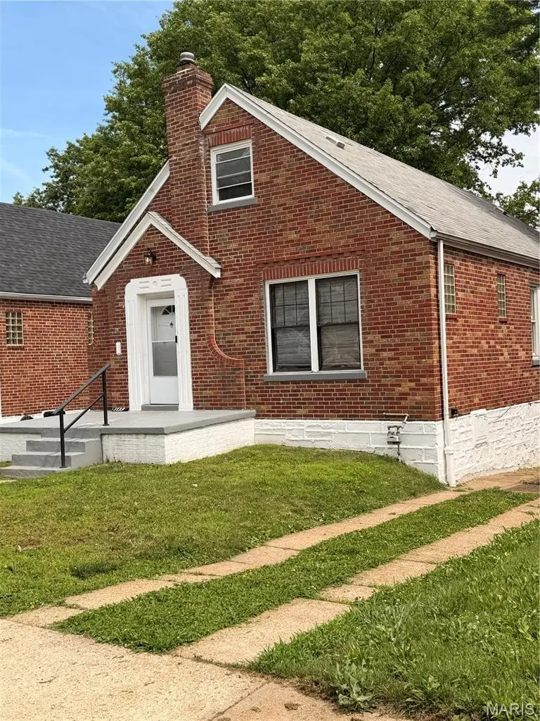 1739 Grape Ave