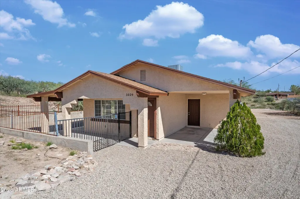 1029 N Camino Estrella --