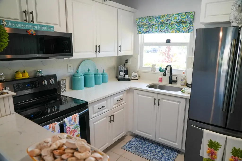 8901 Sunrise Lakes Blvd #105