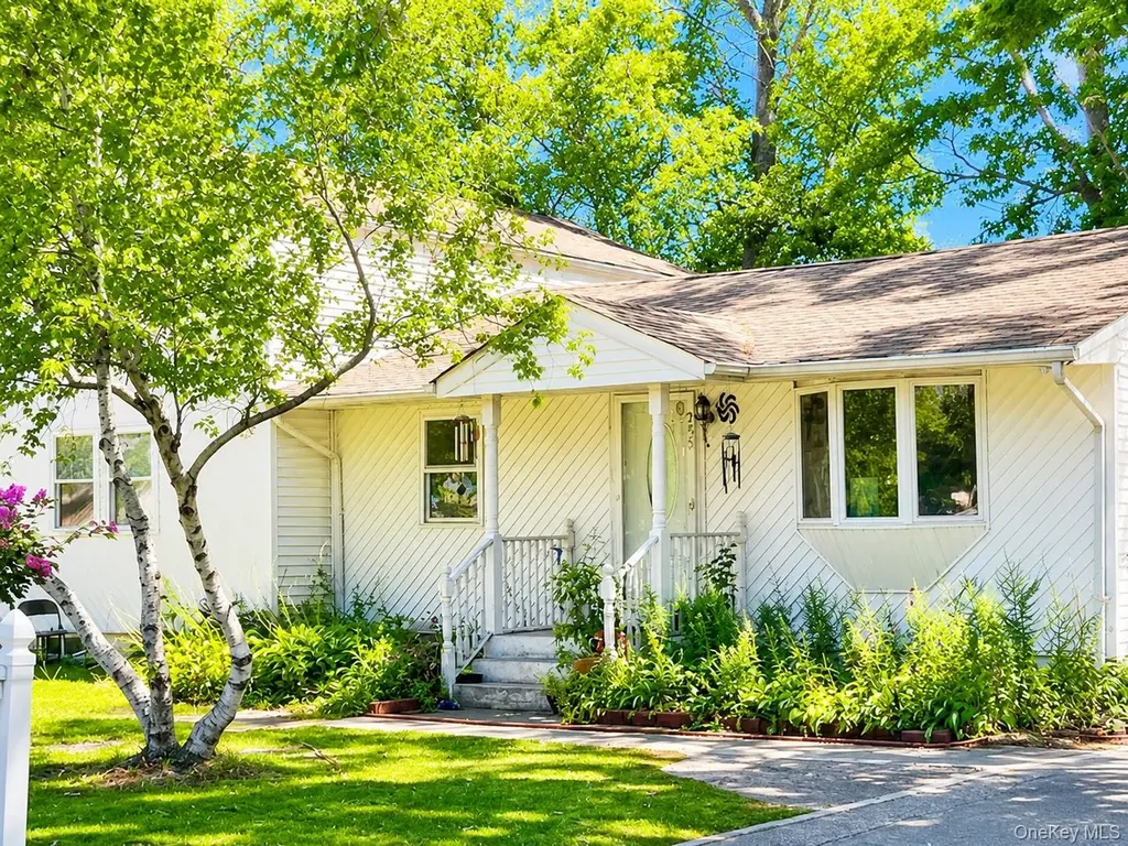 255 Jayne Blvd
