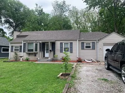 11209 Applewood Dr