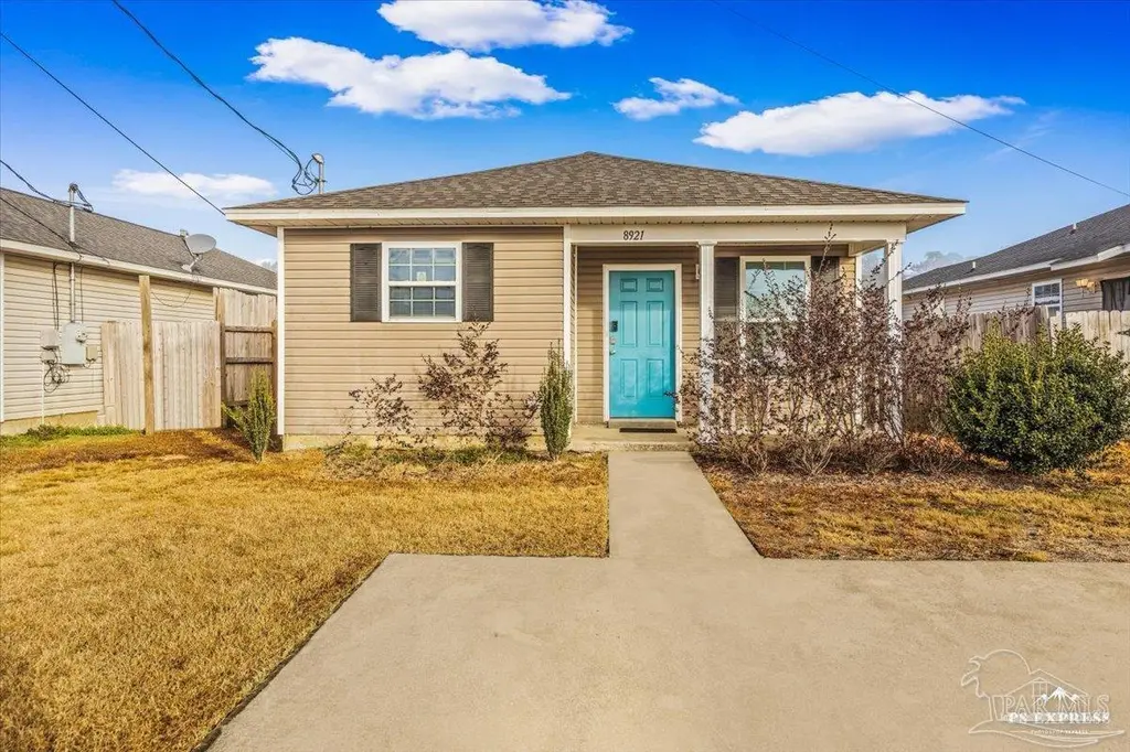 8921 Camshire Cir
