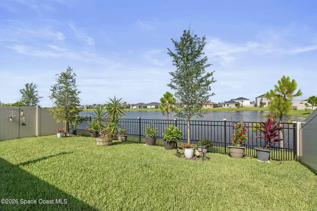 1254 Canfield Cir SE