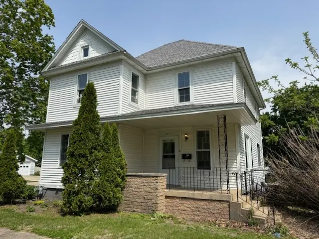 404 SE 1st St