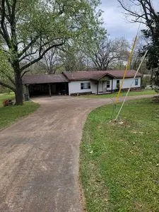 27 Indco Ln