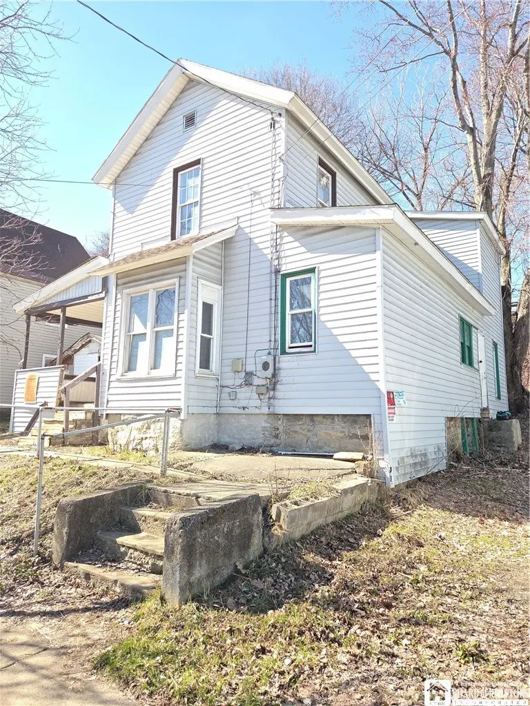475 Crescent St