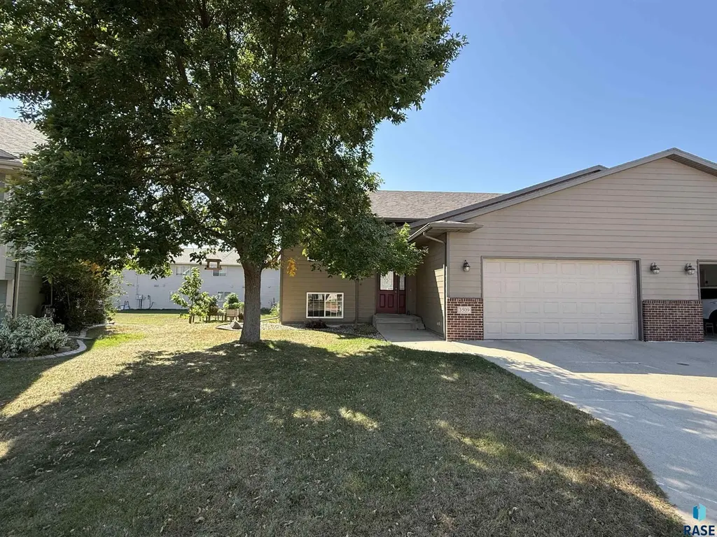 3509 W Hughes Pl Pl