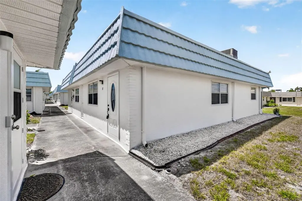 1801 Bedford Ln #27