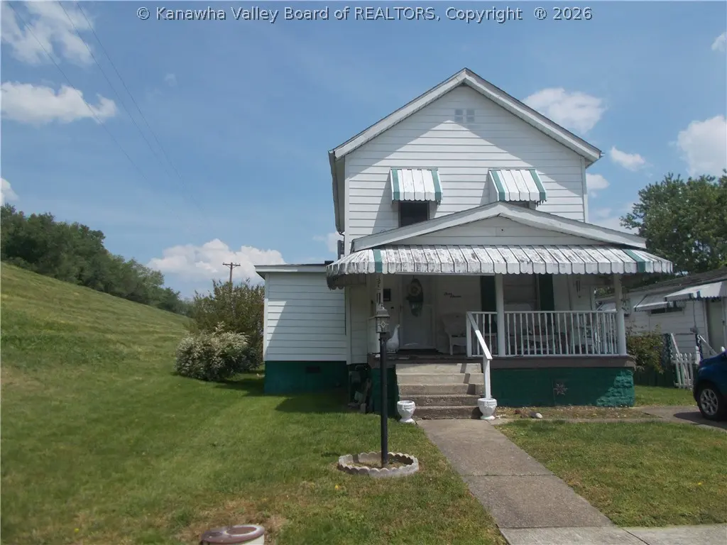 311 W 24th St