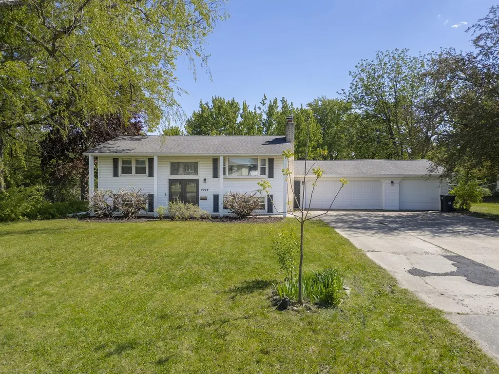 4224 Cherrywood Dr