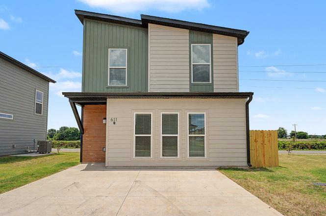 611 Apollo Ave
